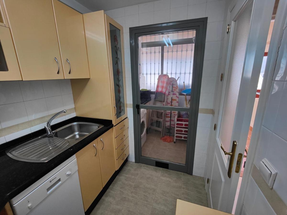 Gran Apartamento Cerca De La Playa Con Piscina En El Centro フエンヒロラ エクステリア 写真
