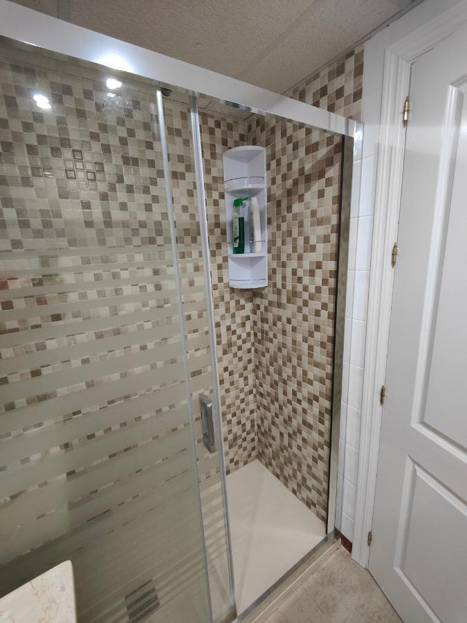 Gran Apartamento Cerca De La Playa Con Piscina En El Centro フエンヒロラ エクステリア 写真