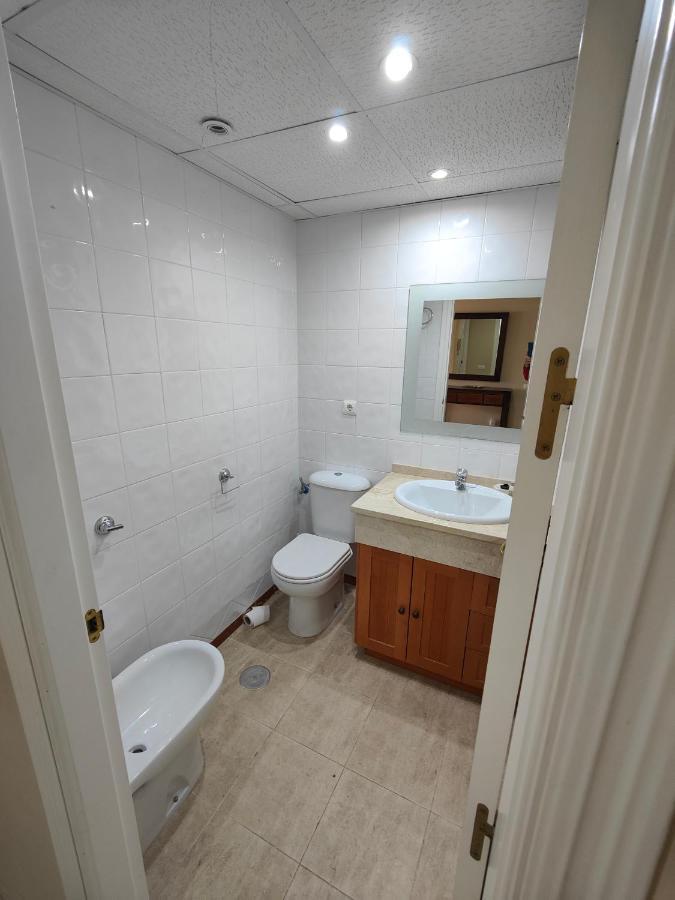 Gran Apartamento Cerca De La Playa Con Piscina En El Centro フエンヒロラ エクステリア 写真