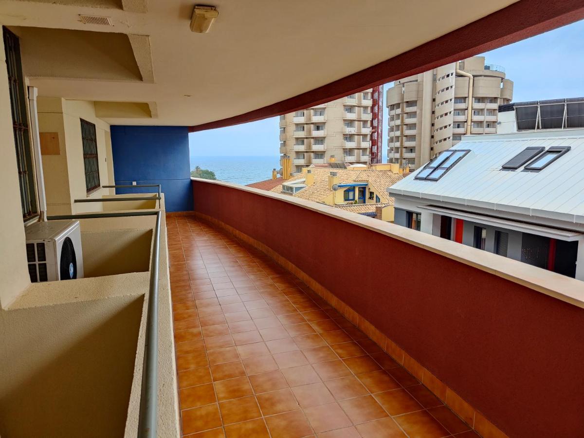 Gran Apartamento Cerca De La Playa Con Piscina En El Centro フエンヒロラ エクステリア 写真