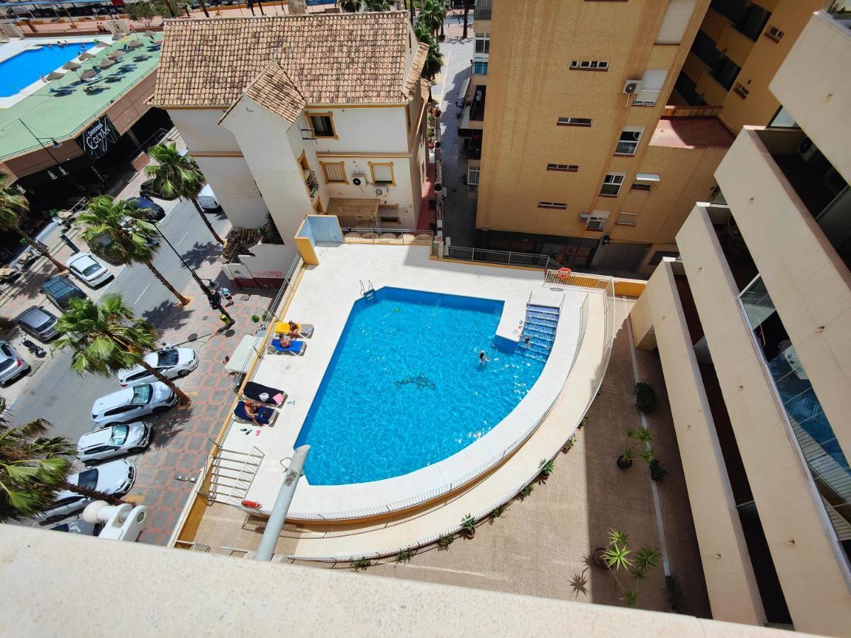 Gran Apartamento Cerca De La Playa Con Piscina En El Centro フエンヒロラ エクステリア 写真