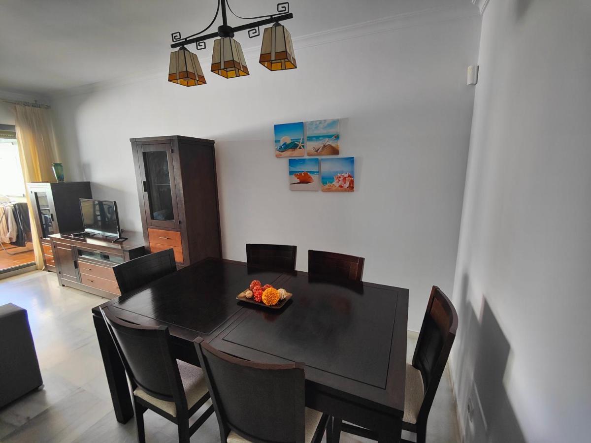 Gran Apartamento Cerca De La Playa Con Piscina En El Centro フエンヒロラ エクステリア 写真