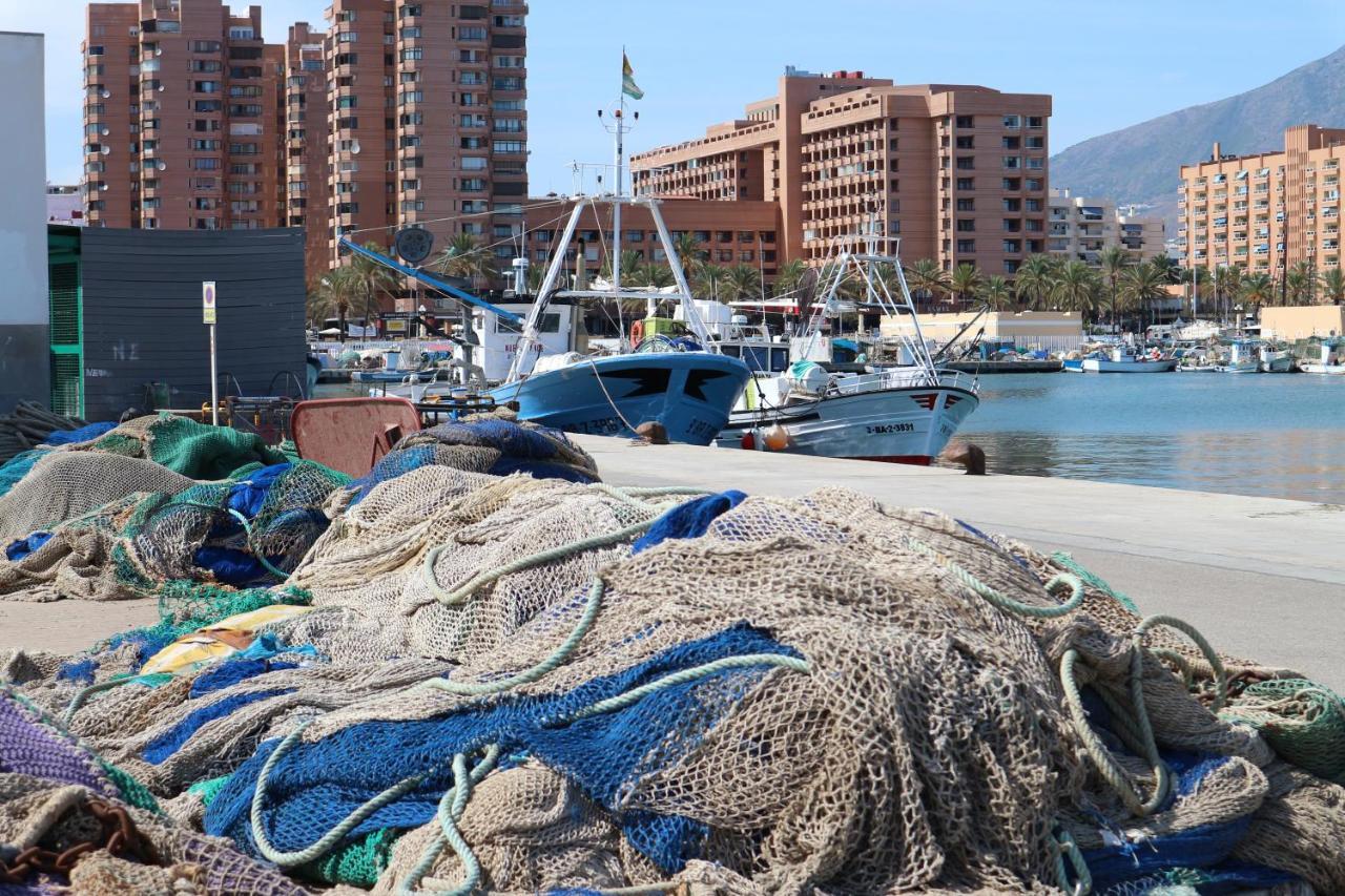 Gran Apartamento Cerca De La Playa Con Piscina En El Centro フエンヒロラ エクステリア 写真
